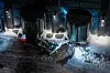 Oslo 20250106. Brøytebil skuffer bort store mengder snø foran en inngang i Oslo mandag kveld.