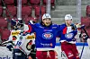 Oslo 20250109. Vålerengas Tim McGauley feirer sin 2-1- scoring under eliteseriekampen i ishockey mellom Vålerenga og Sparta på Jordal Amfi.Foto: Fredrik Varfjell / NTB