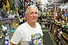 Christian Røgler eier og driver butikken Shangri-La ved Jernbanetorget.