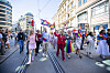 Oslo 20240629. Første rekke i årets Pride-parade fra venstre Justis- og beredskapsministerEmilie Enger Mehl (Sp), Sjef for Oslo Pride Dan Bjørke og Oslos ordfører Anne Lindboe. Pride-paraden, som feirer skeivt mangfold, markerer uoppnådde rettigheter og forsvarer eksisterende rettigheter, går fra Grønland til Pride Park i Sofienbergparken i Oslo lørdag.