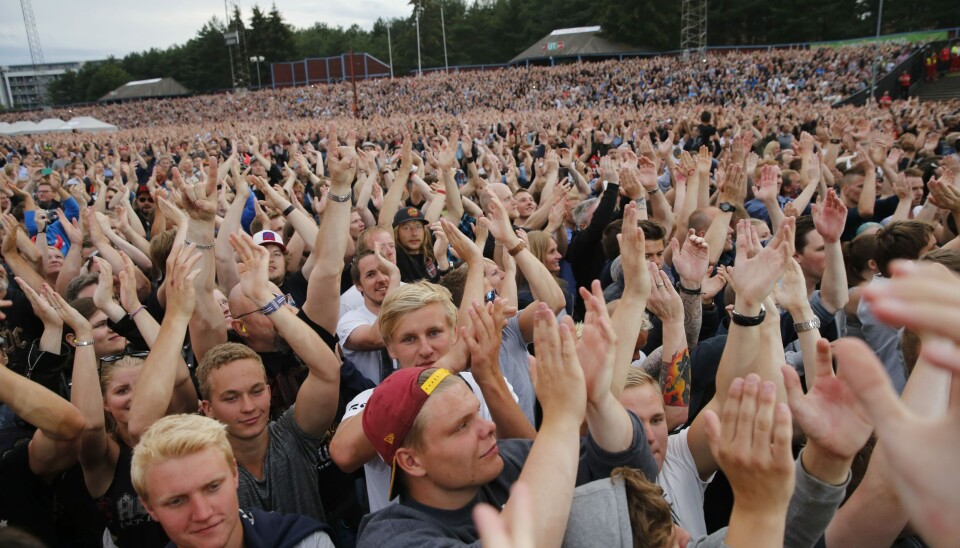 Derfor var «AC/DC» å se kjørende i byen flere dager før storkonserten ...